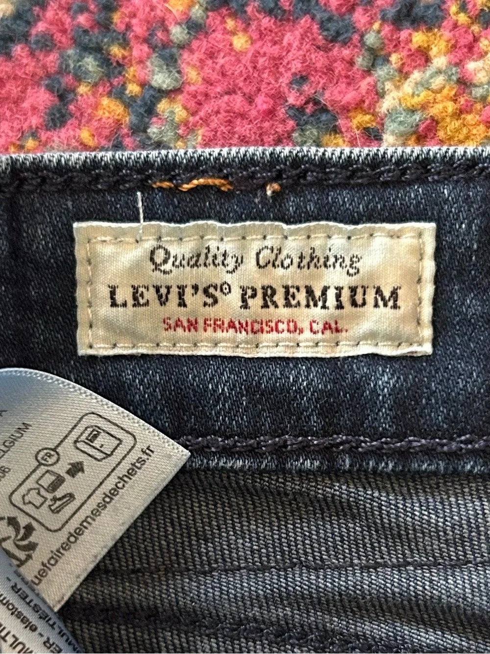 Levi’s | Women’s Dark Blue Denim Premium 725 High Rise Bootcut Jeans Size 29